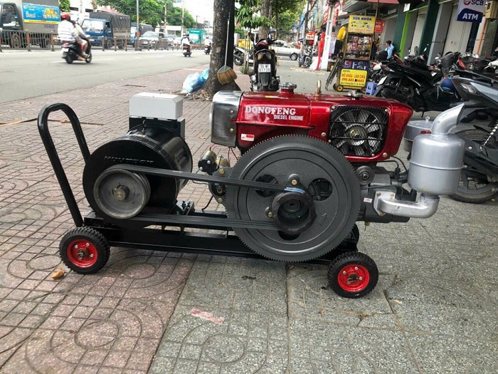 Máy phát điện diamo hữu toàn